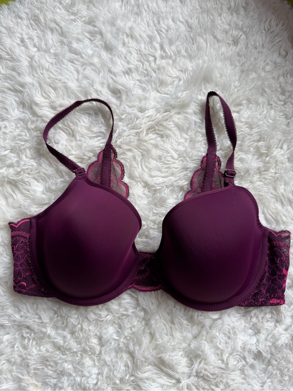 Wacoal Women's Plunge Lace-Trim Bra in Deep Plum 36D
